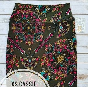 BNWT LULAROE - XS CASSIE